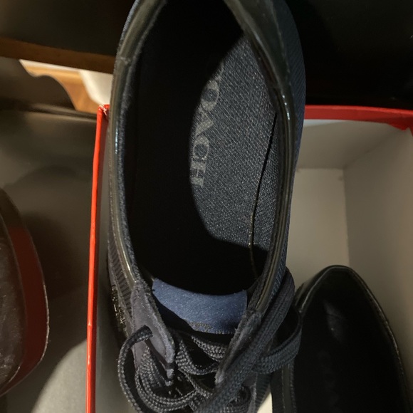 Navy blue coach sneakers. - Picture 4 of 9